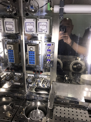 Gallium-68 shielded hot cell with 2 glove ports for PET/SPECT CT Radiopharmaceuticals